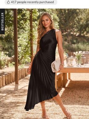 Aakaa Black Asymmetrical One-Shoulder Pleated Midi Dress